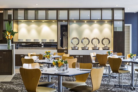 Holiday Inn Melbourne Airport - Goulburn Accommodation 8