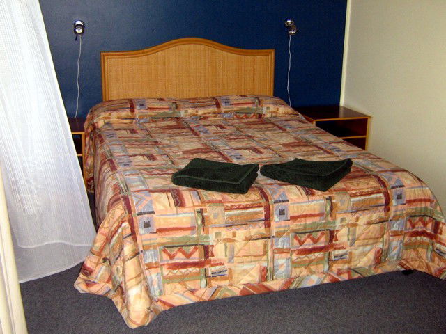 Broadbeach Waters QLD Goulburn Accommodation
