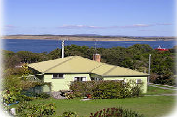 Lady Barron Holiday Home - Goulburn Accommodation 2