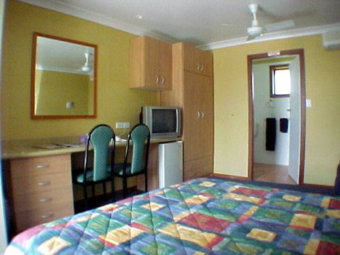 Palm Valley Motel - Goulburn Accommodation 0