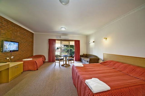 Paradise Lakes Motel - Goulburn Accommodation 4