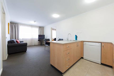 Premier Hotel & Apartments - Goulburn Accommodation 1