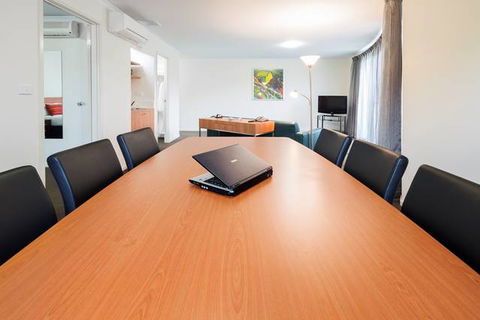 Premier Hotel & Apartments - Goulburn Accommodation 5