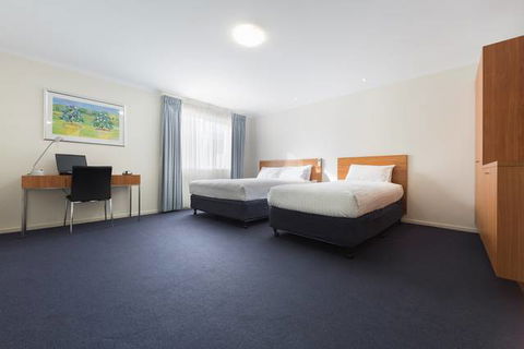 Premier Hotel & Apartments - Goulburn Accommodation 8