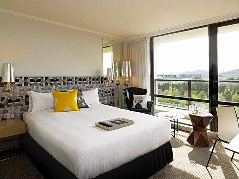 QT Canberra - Goulburn Accommodation 0