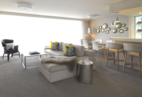 QT Canberra - Goulburn Accommodation 7