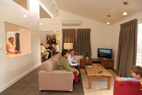 Moore Park Apartments - Goulburn Accommodation 1