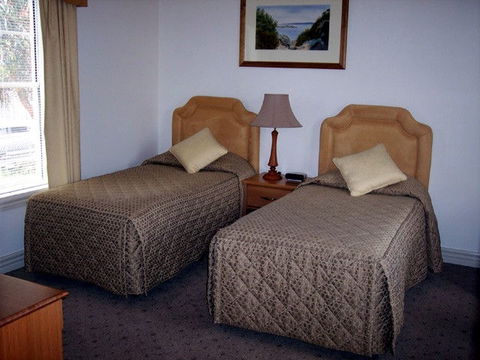 Ross Motel & Caravan Park - Goulburn Accommodation 1