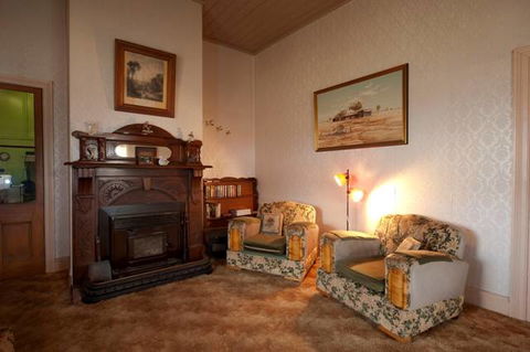 Sarah Jane Cottage - Goulburn Accommodation 0