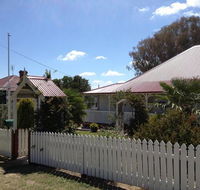 Tenterfield Luxury Historic c1895 Cottage - Goulburn Accommodation
