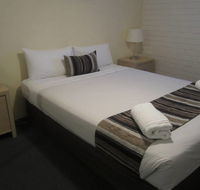 Trickett Gardens Holiday Inn - Goulburn Accommodation