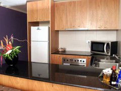 Waldorf Apartment Hotel Canberra - Goulburn Accommodation 3