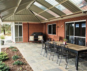 Brigadoon Retreat - Goulburn Accommodation 0
