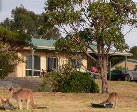 Riverside Retreat - Goulburn Accommodation 0