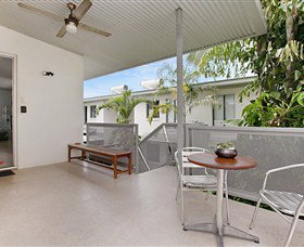 Beachside Tropical Retreat - Goulburn Accommodation 3