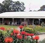Between The Bays Retreat - Goulburn Accommodation