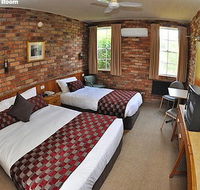 Log Cabin - Goulburn Accommodation