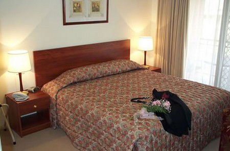 Charlotte Apartments - Goulburn Accommodation 4