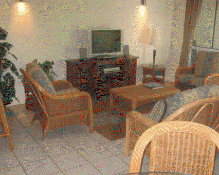 Coral Horizons Beachfront Apartments - Goulburn Accommodation 4