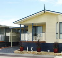 Palm Valley Motel And Home Village - Goulburn Accommodation
