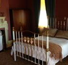 Mercedes House - Goulburn Accommodation