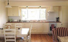 Yahgunyah Cottage - Goulburn Accommodation 5