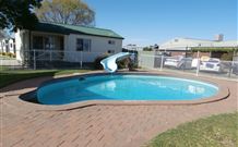 Yellowbox Country Cabins - Goulburn Accommodation 4