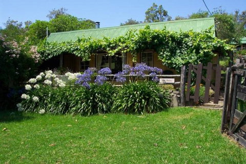 Fairview Farm Cottages - Goulburn Accommodation 5