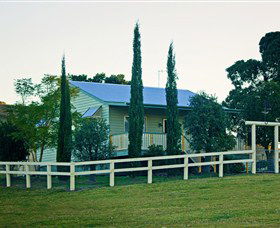 Milford Country Cottages - Goulburn Accommodation 0