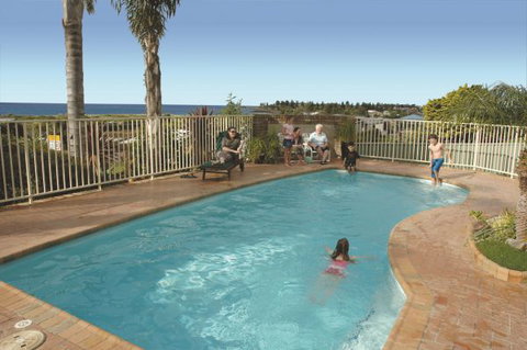 Captain's Quarters Bermagui - Goulburn Accommodation 5