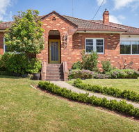 The Yellow Door Guesthouse - Goulburn Accommodation