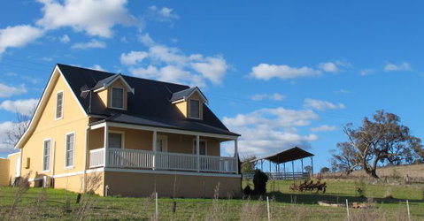 Riverbend Cottage - Goulburn Accommodation 1