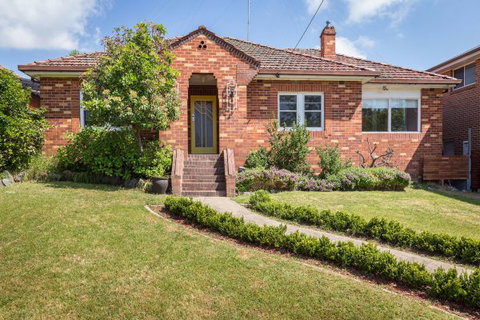 The Yellow Door Guesthouse - Goulburn Accommodation 1