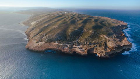 Wolfe Creek Crater Camp At Wolfe Creek Crater National Park - Goulburn Accommodation 24