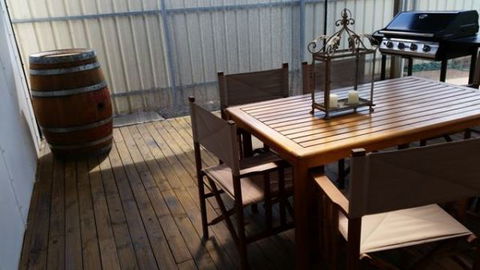 Angas Cottage - Goulburn Accommodation 4