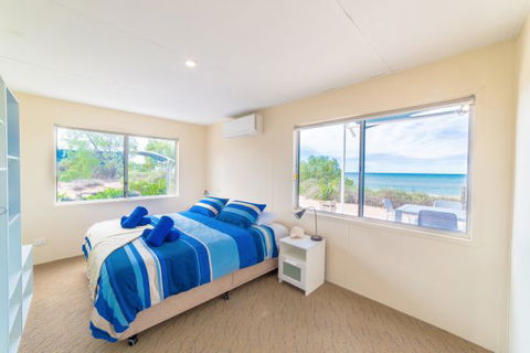 Mackerel Islands - Goulburn Accommodation 4