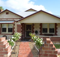 Two Cow Cottage Bed and Breakfast - Goulburn Accommodation