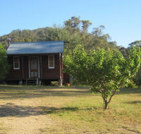 Peach Tree Cabin - Goulburn Accommodation