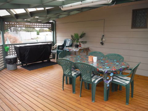 Shore Is Nice - Goulburn Accommodation 1