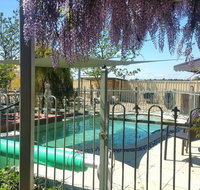 Must Love Dogs BB and Self-Contained Cottage - Goulburn Accommodation