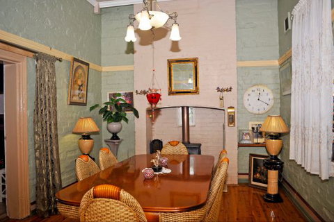 Must Love Dogs B&B And Self-Contained Cottage - Goulburn Accommodation 8