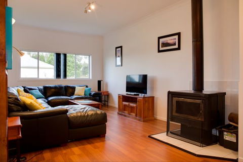 Sapphire Cottage - Goulburn Accommodation 11