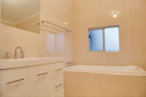 Sapphire Cottage - Goulburn Accommodation 17