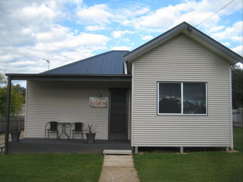 Sapphire Cottage - Goulburn Accommodation 1