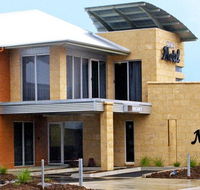Strath Motel - Goulburn Accommodation