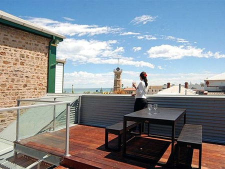 Timeball Apartments - Goulburn Accommodation 4