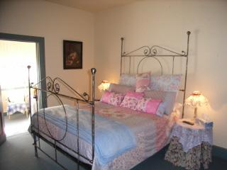 All Saints And Sinners Colonial B&B - Goulburn Accommodation 2