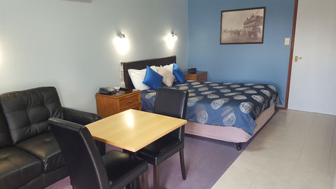 Sandstock Motor Inn - Goulburn Accommodation 3