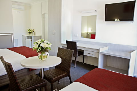 Governor Macquarie Motor Inn - Goulburn Accommodation 5