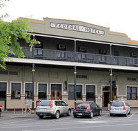Fed on Semaphore - Goulburn Accommodation